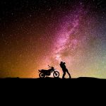 moto sous les étoiles signes du zodiaque